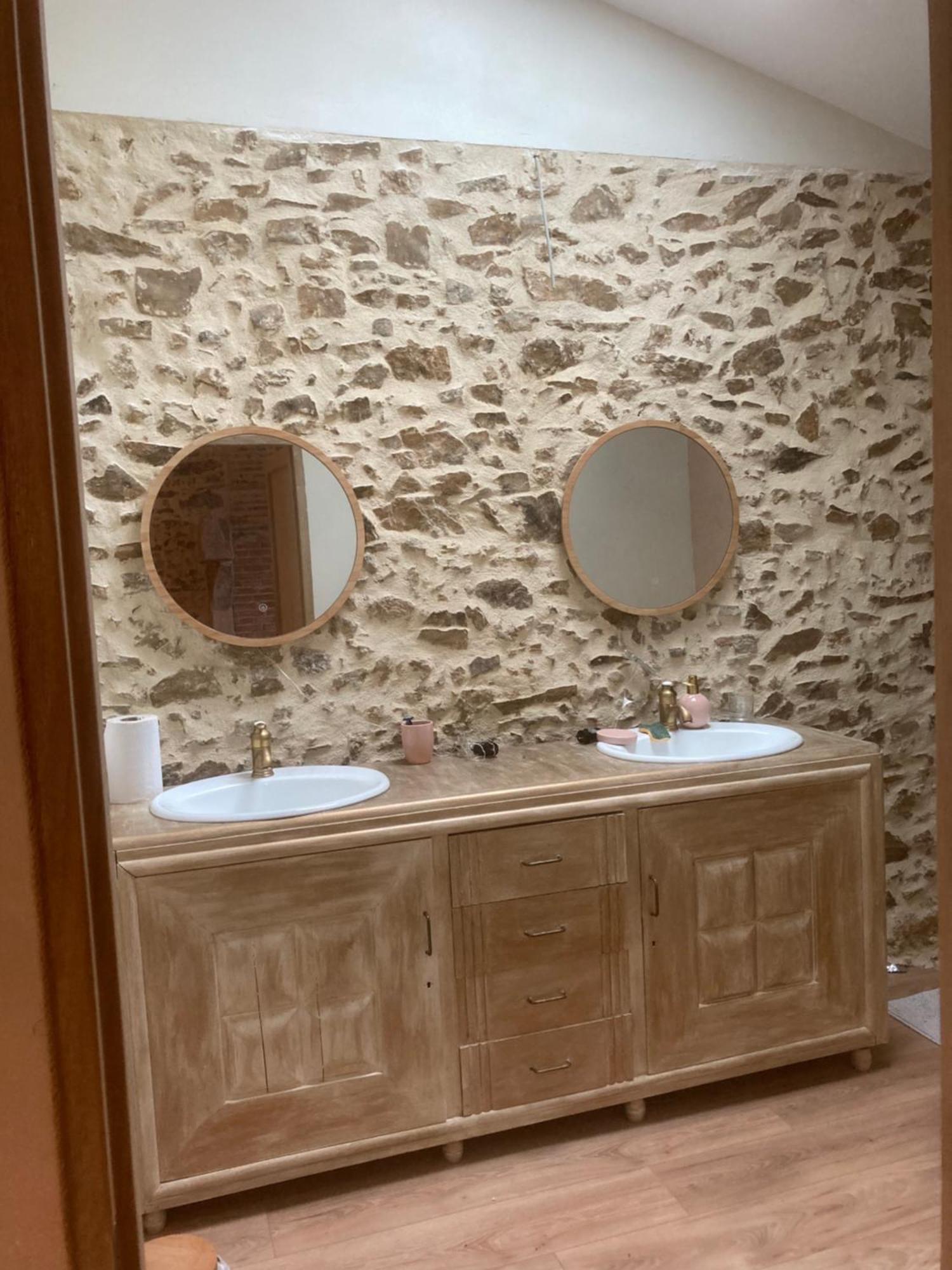 Premier Etage D Une Jolie Maison A La Campagne Montravers エクステリア 写真